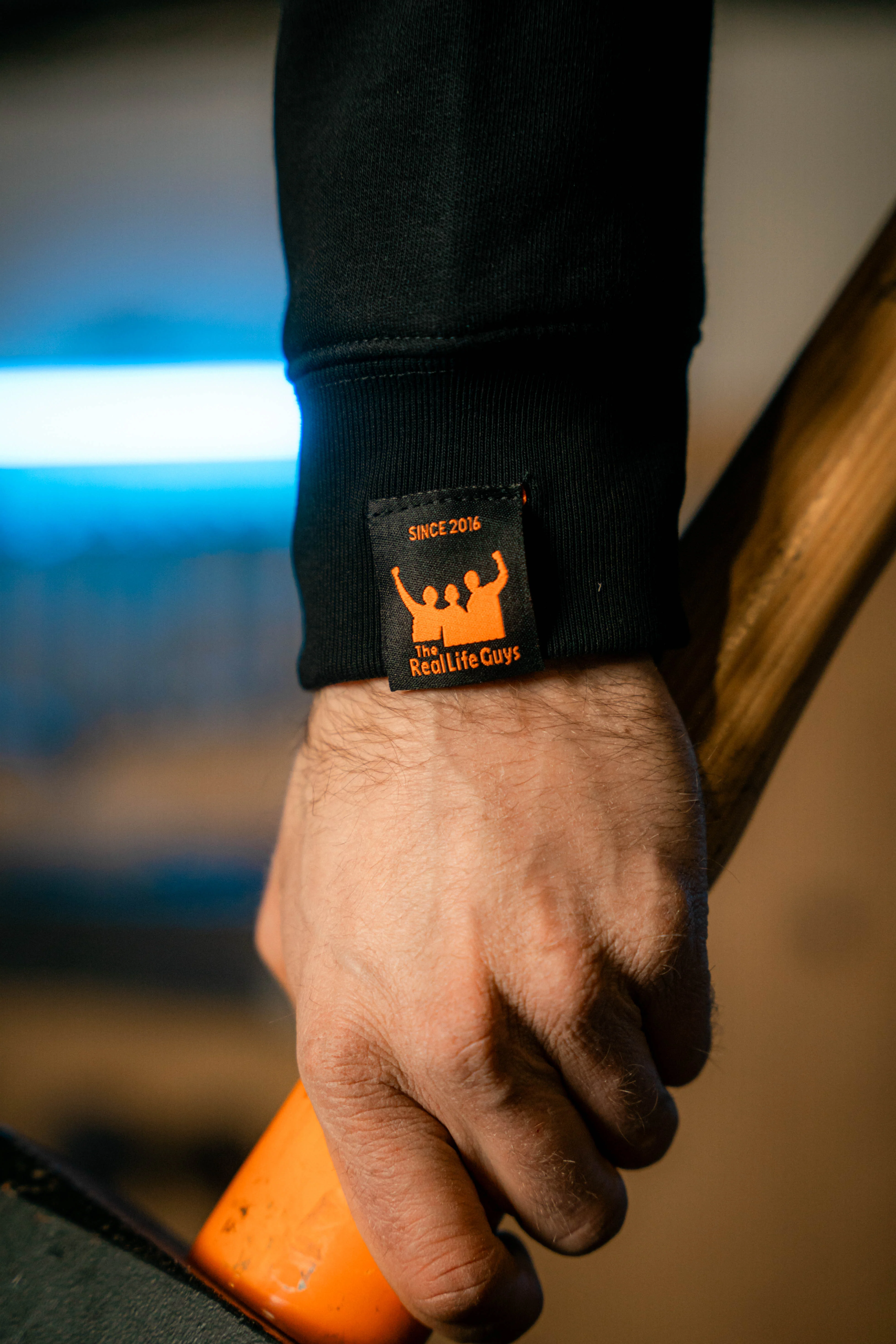 Neon Werkzeug Hoodie - Image 4